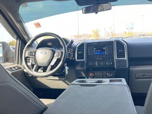 Used 2015 Ford F150 XLT AWD/4WD image 28
