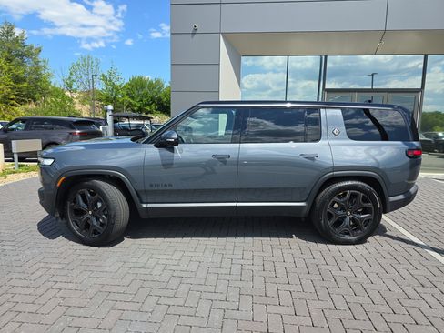 Used 2026 Rivian R1S Adventure image 8