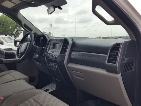 Used 2019 Ford F250 XLT AWD/4WD image 10