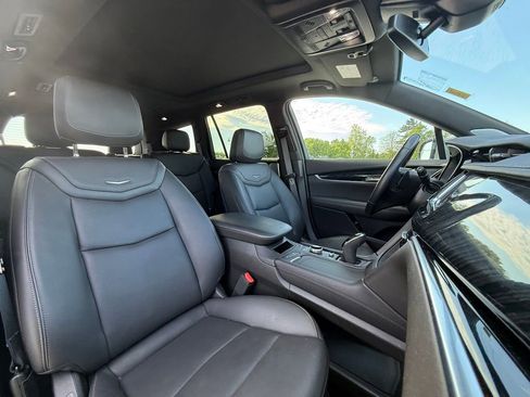 Certified 2024 Cadillac XT6 Premium Luxury w/ LPO, Floor Liner Package AWD/4WD image 30