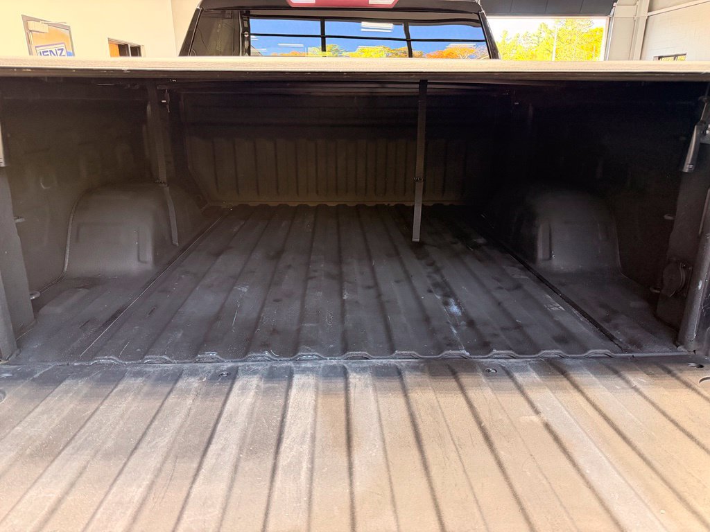 Used 2021 Chevrolet Silverado 1500 Custom AWD/4WD image 10