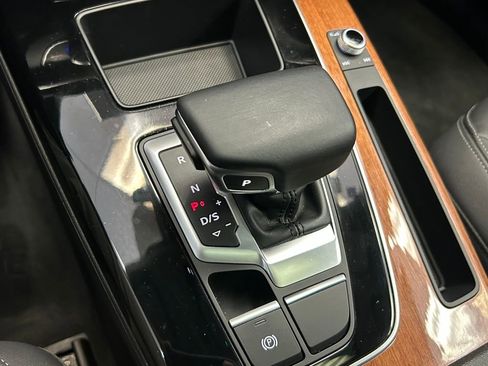 Used 2021 Audi Q5 2.0T Premium w/ Convenience Package image 15