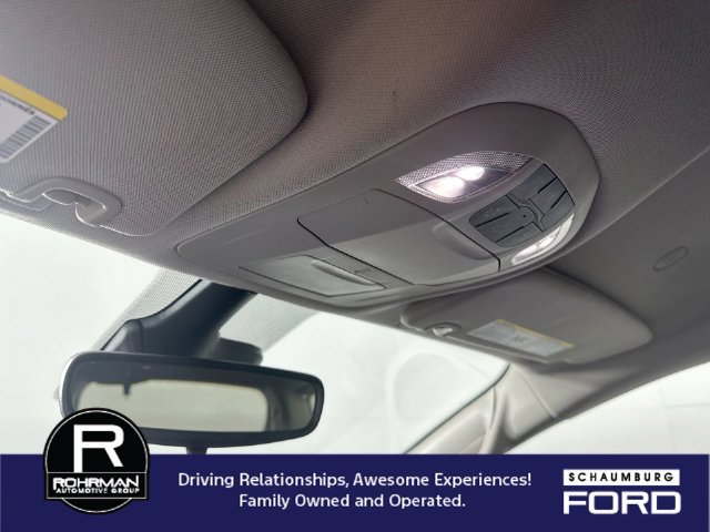 Used 2024 Chrysler Pacifica Touring-L FWD image 10