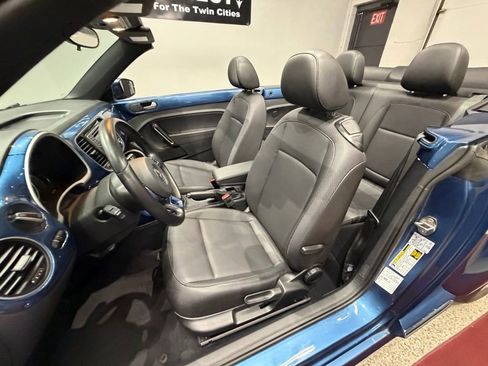 Used 2019 Volkswagen Beetle 2.0T S FWD image 23