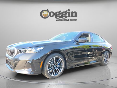 New 2026 BMW 530i w/ M Sport Package RWD image 1