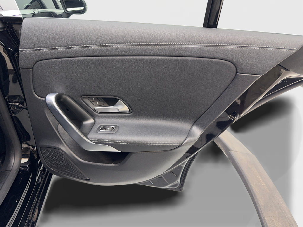 Used 2025 Mercedes-Benz CLA 250 image 42