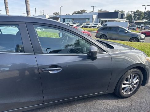 Used 2016 MAZDA MAZDA3 i Touring image 3