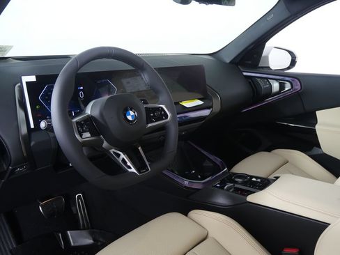 Used 2026 BMW X3 xDrive30i w/ Premium Package AWD/4WD image 11