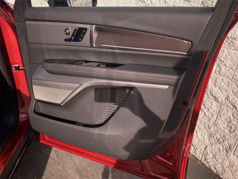 Used 2026 Cadillac Vistiq Sport w/ LPO, Floor Liner Package image 43