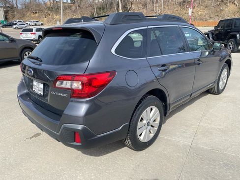Used 2018 Subaru Outback 2.5i Premium AWD/4WD image 6