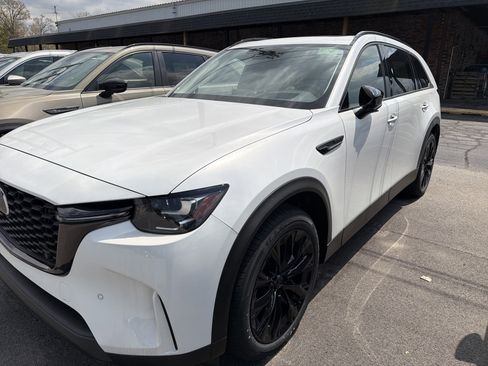 New 2026 MAZDA CX-90 Plug-In Hybrid w/Premium Sport AWD/4WD image 32
