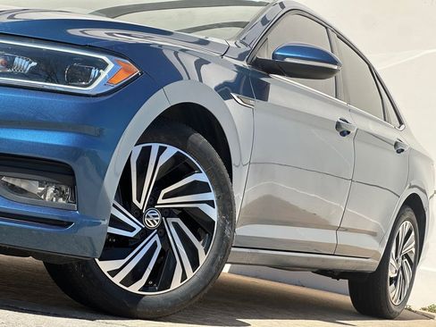 Used 2020 Volkswagen Jetta SEL Premium image 8