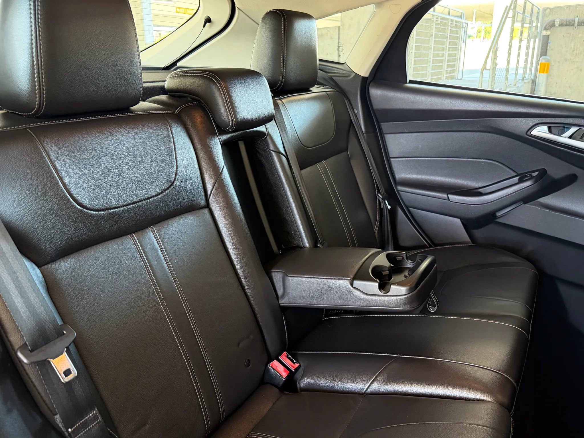 Used 2014 Ford Focus SE w/ Equipment Group 201A FWD image 23