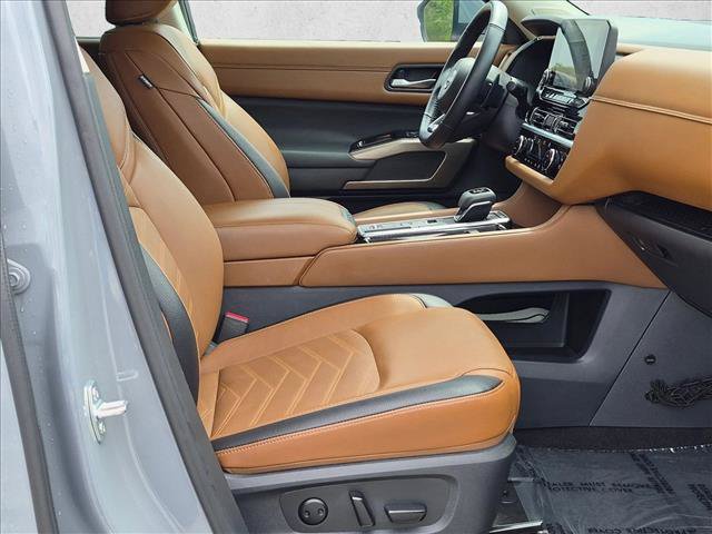 Used 2025 Nissan Pathfinder Platinum w/ Cargo Package FWD image 21