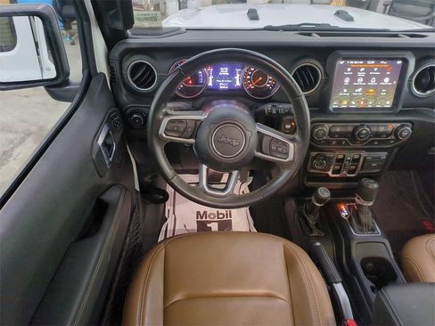 Certified 2022 Jeep Wrangler Unlimited Sahara image 18