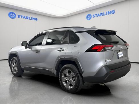 Used 2025 Toyota RAV4 LE AWD/4WD image 5