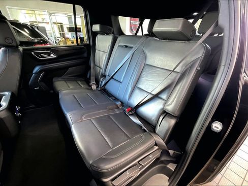Used 2023 Chevrolet Suburban LT image 15