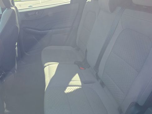 Used 2022 Ford Escape SE w/ Cold Weather Package image 27