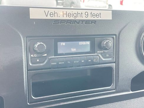 Used 2025 Mercedes-Benz Sprinter 2500 image 22