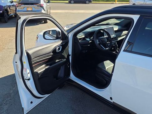 Used 2023 Jeep Compass Trailhawk image 43