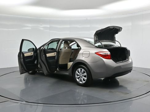 Used 2016 Toyota Corolla LE image 29