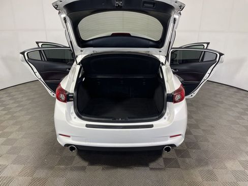 Used 2018 MAZDA MAZDA3 Touring FWD image 18