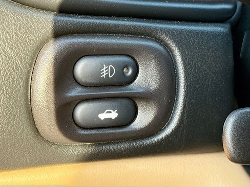 Used 2003 Chevrolet Corvette Convertible w/ Preferred Equipment Group1 image 29