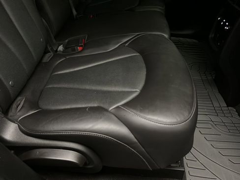 Used 2020 Buick Envision Premium AWD/4WD image 18