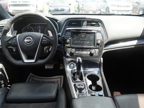 Used 2023 Nissan Maxima SR w/ Sport Mat Group image 13