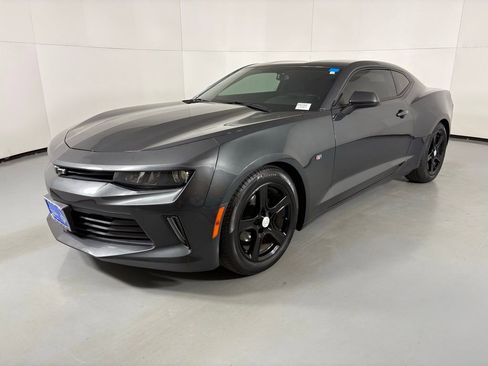 Used 2018 Chevrolet Camaro LT image 5