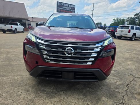 Used 2024 Nissan Rogue S FWD image 2