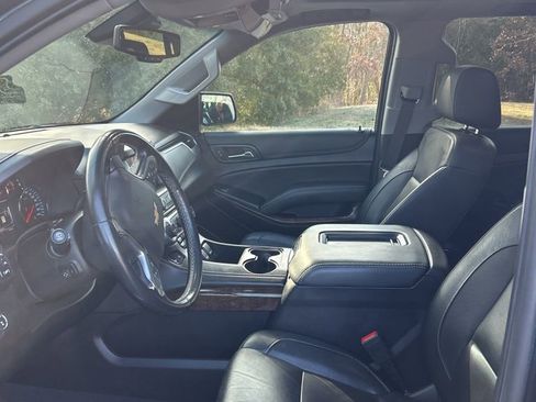 Used 2020 Chevrolet Tahoe LT w/ Luxury Package image 22