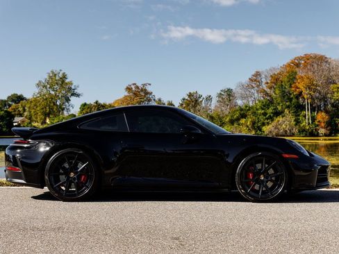 Used 2025 Porsche 911 Carrera RWD image 2