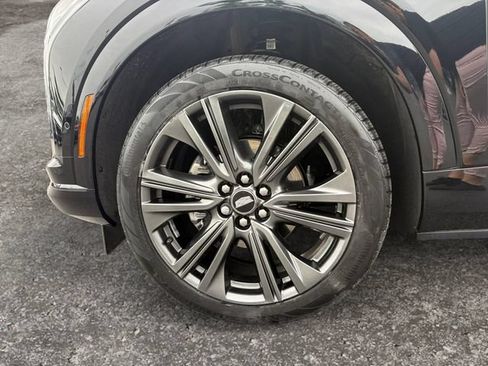 Certified 2026 Cadillac Optiq Sport 2 w/ LPO, Floor Liner Package AWD/4WD image 14
