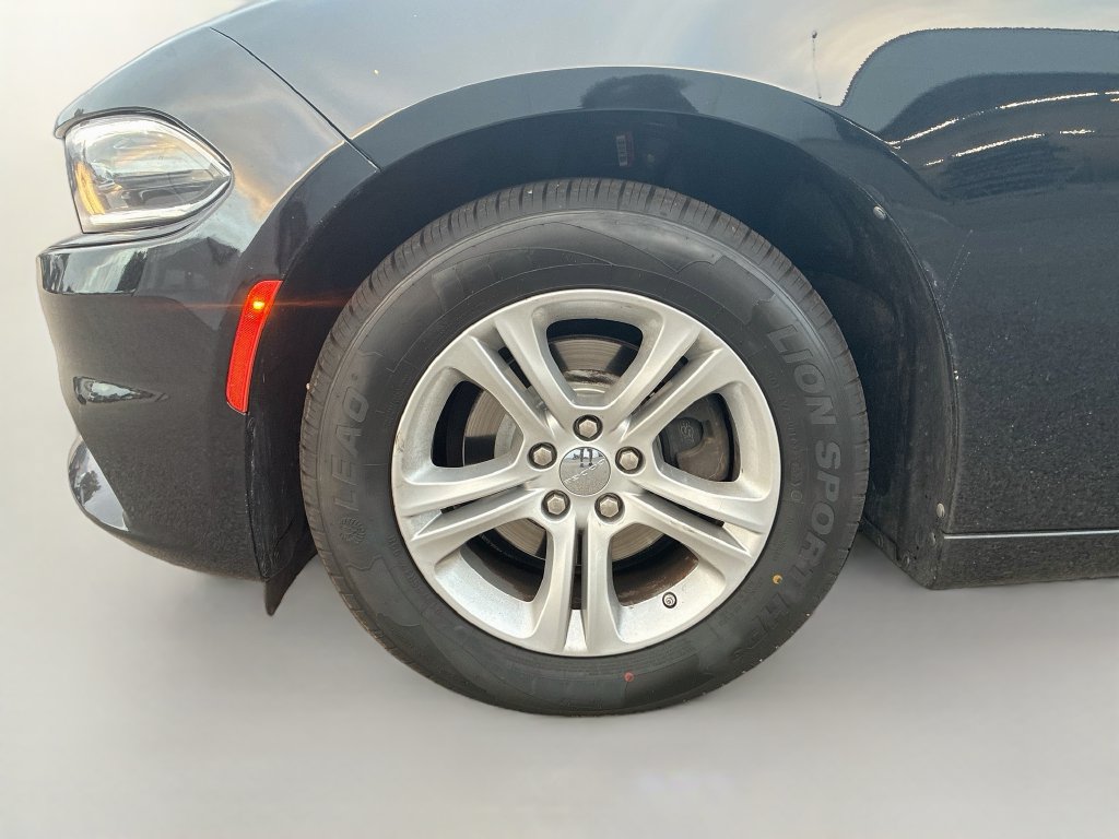 Used 2023 Dodge Charger SXT RWD image 17