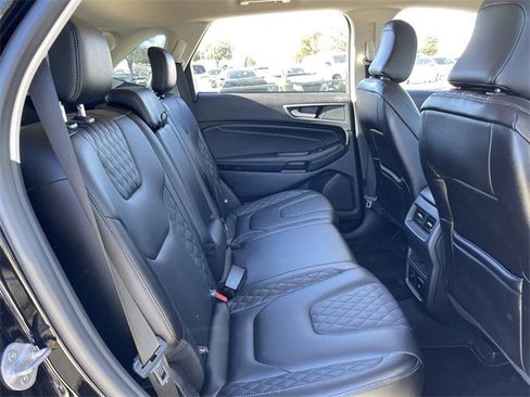 Used 2024 Ford Edge Titanium image 29