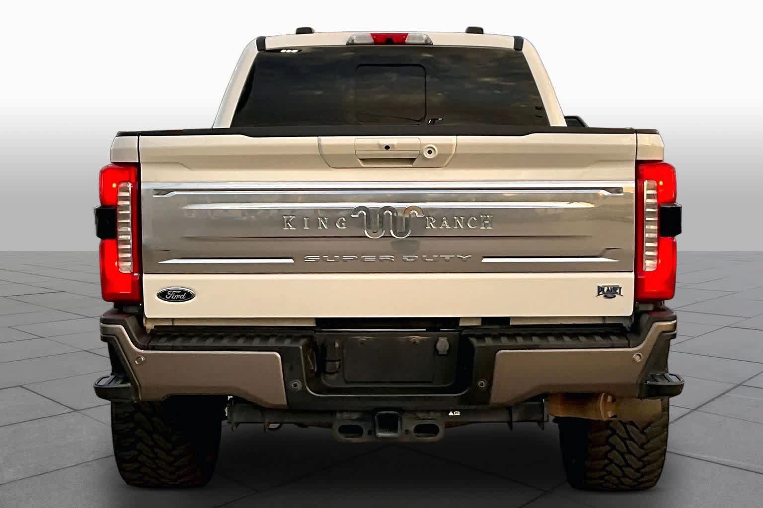 Used 2023 Ford F250 King Ranch w/ FX4 Off-Road Package AWD/4WD image 5