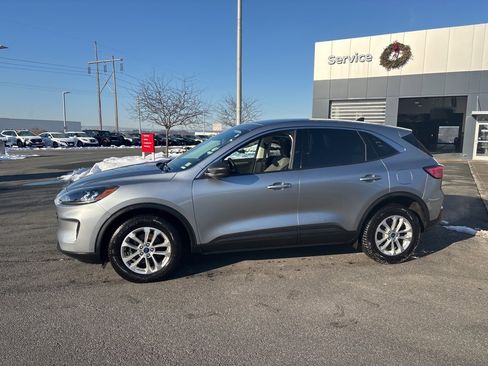 Used 2022 Ford Escape SE w/ Cold Weather Package image 4