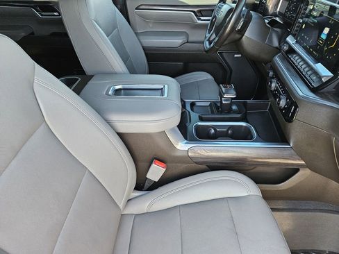 Used 2022 Chevrolet Silverado 1500 LTZ AWD/4WD image 11