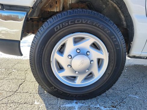 Used 2011 Ford E-350 and Econoline 350 XL image 26