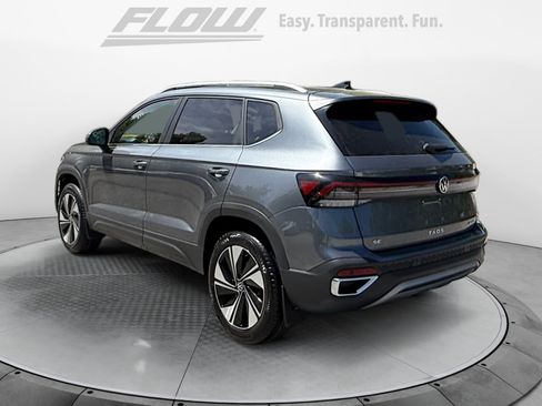 New 2026 Volkswagen Taos SE AWD/4WD image 5