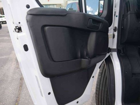Used 2024 RAM ProMaster 2500 w/ Convenience Group FWD image 24