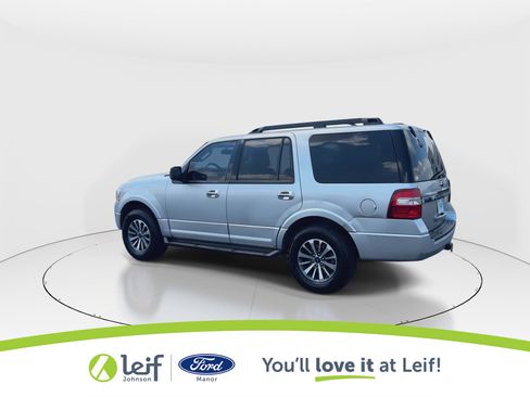 Used 2015 Ford Expedition XLT image 6