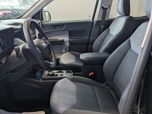 Used 2025 Ford Maverick XLT image 10