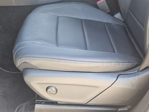 Used 2023 Mercedes-Benz GLS 450 4MATIC image 16