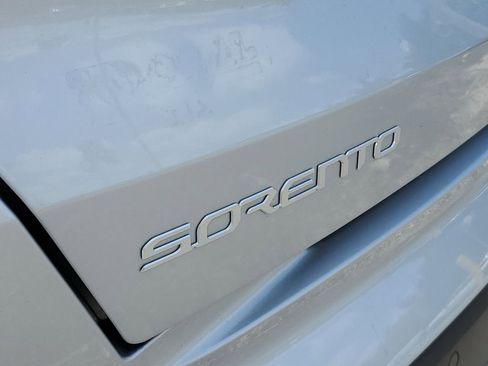 Used 2023 Kia Sorento EX image 6