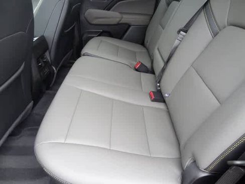 Used 2026 Chevrolet Colorado ZR2 w/ Technology Package image 11