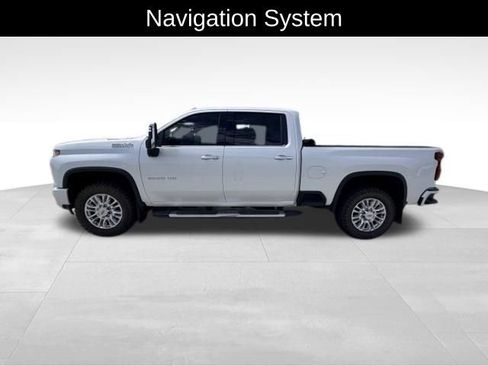 Used 2021 Chevrolet Silverado 2500 High Country w/ Z71 Off-Road Package AWD/4WD image 4