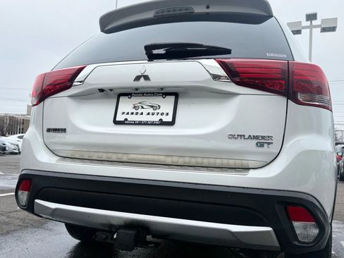Used 2017 Mitsubishi Outlander GT image 47