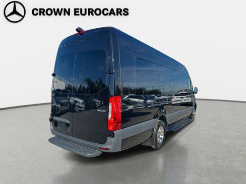 Used 2025 Mercedes-Benz Sprinter 3500 image 3
